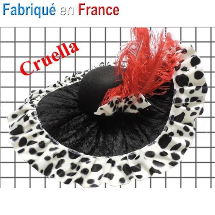 Capeline de Cruella d'Enfer en peau de Dalmatien (synthetique)