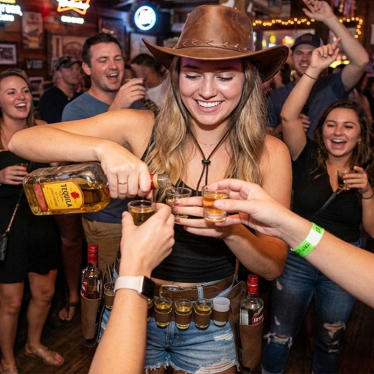 Holster Porte-bouteille avec 6 shooters en plastique